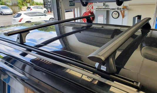 Toyota Vellfire - CRUZ Roof Racks 2 bar set