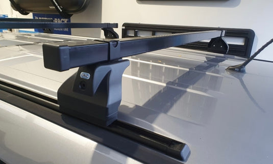 Hyundai H1 iload Van - CRUZ track kit / 3 Square bars