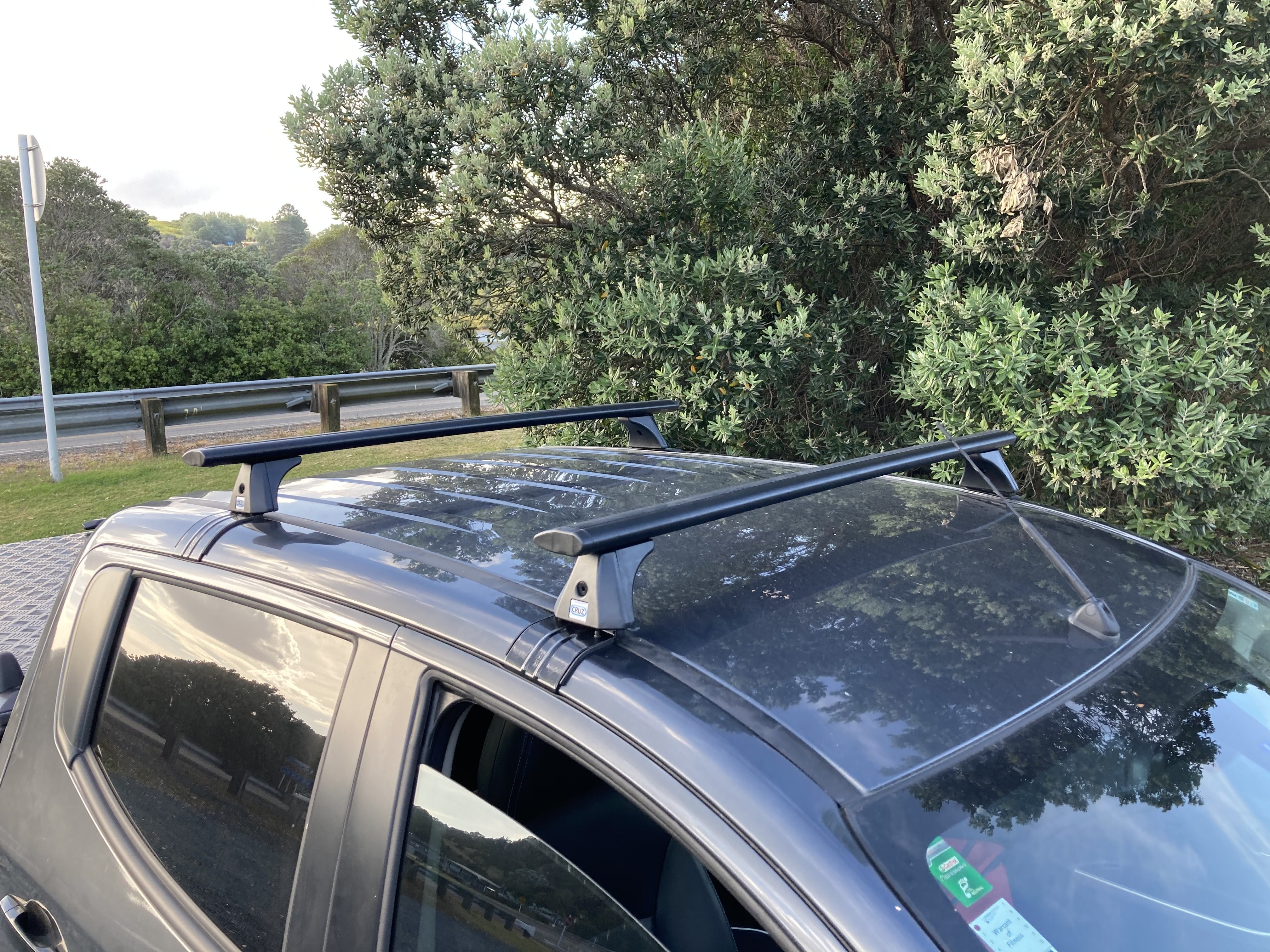 Cruz aero best sale roof bars