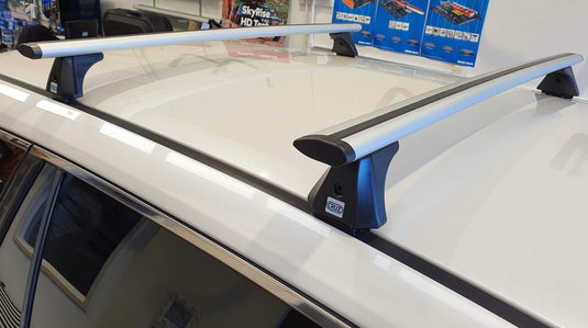 Subaru Legacy 2009-2014 CRUZ Roof racks