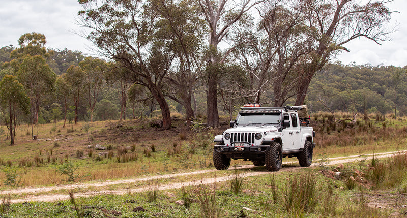 Load image into Gallery viewer, Jeep Wrangler Overlanding Kit- Rhino-Rack Pioneer Platform Roof Tray
