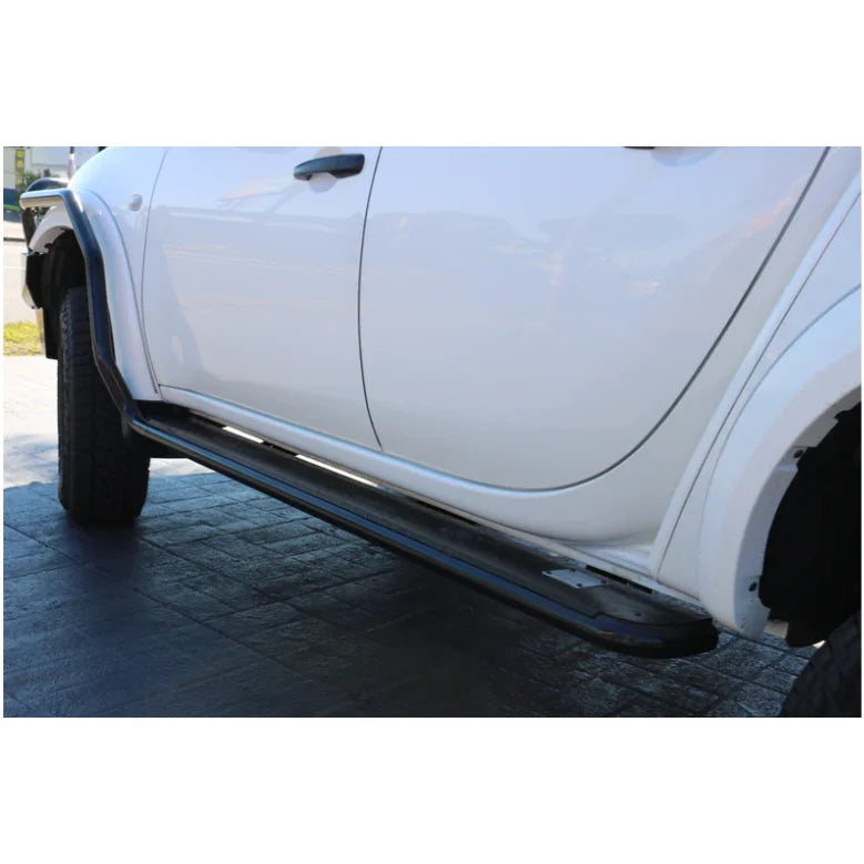 Load image into Gallery viewer, White truck with black steel checker plate side steps for Mitsubishi Triton ML/MN 2006+

