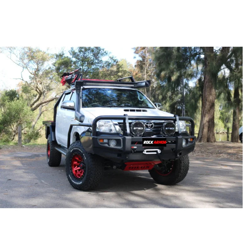 Load image into Gallery viewer, White off-road pickup truck with Rockarmor steel checker plate side steps for Toyota Hilux N70
