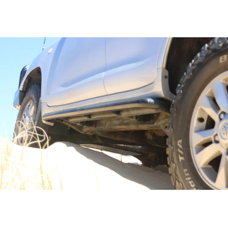 Load image into Gallery viewer, Silver off-road vehicle with steel checker plate sides for Toyota Landcruiser 200 Series
