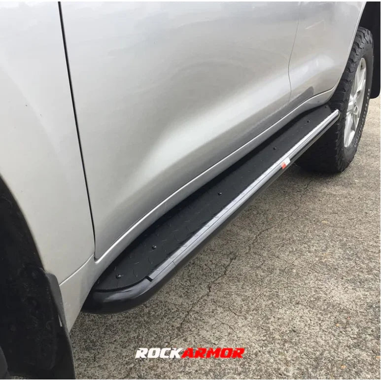 Load image into Gallery viewer, Silver steel checker plate side step for Toyota Landcruiser 200 Series with fitting video
